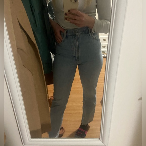 Abercrombie&Fitch Ultra High Rise 90 Straight Jeans Light Wash - Picture 5 of 5